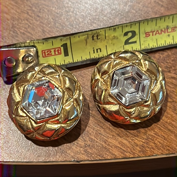 Stunning authentic vintage Chanel faceted crystal & gold clip on earrings & box - Picture 11 of 17